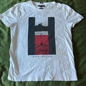 Tommy Hilfiger White Graphic Tee